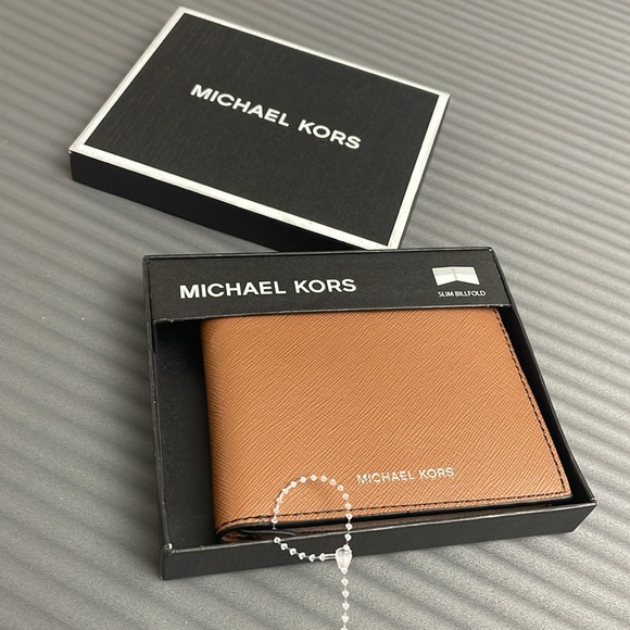 Michael Kors Andy Men’s Slim Billfold Wallet Brown NIB 6 Card Slots Luxury Gift